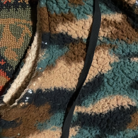 Sweet Rain army colors fluffy vest size M - Picture 3 of 5